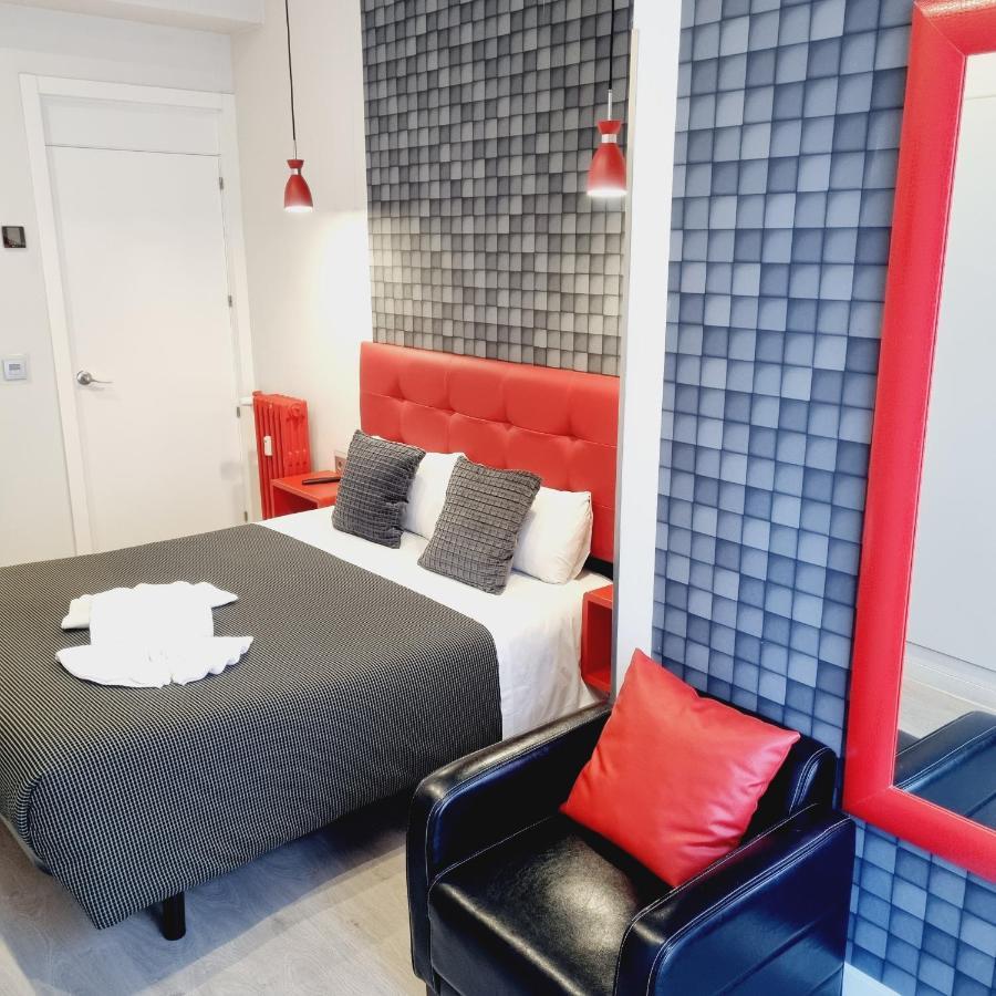 Hostal Lauria Madrid Dış mekan fotoğraf