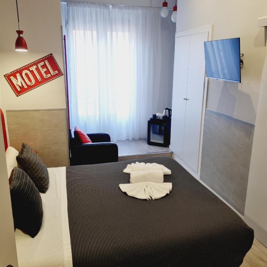 Hostal Lauria Madrid Dış mekan fotoğraf